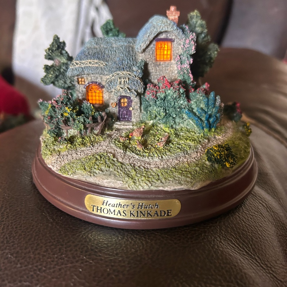 Vintage Thomas Kinkade Heather's Hutch Village Collectible
